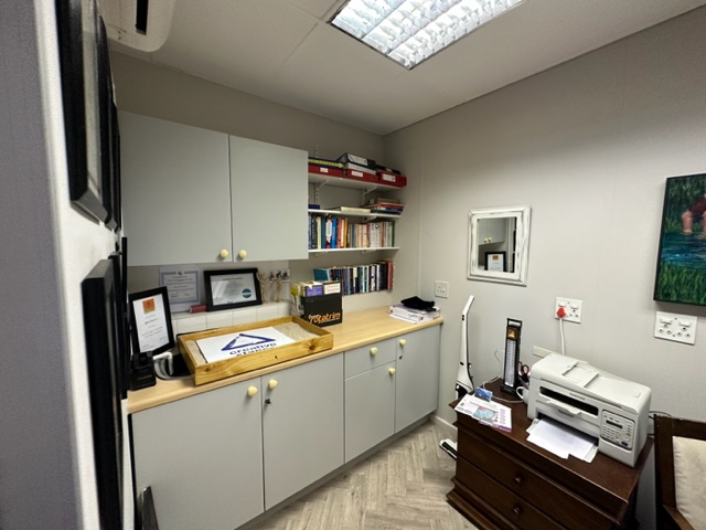 To Let commercial Property for Rent in Mowbray Western Cape